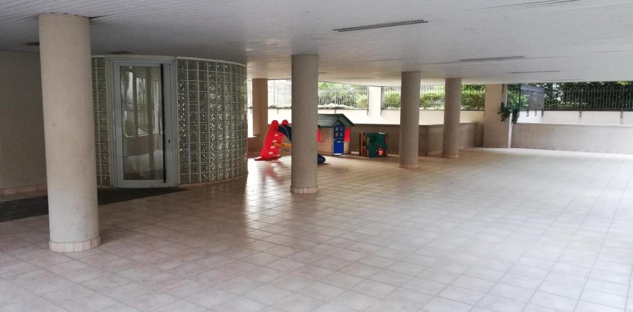Casa Vacanze La Mela Monza Buitenkant foto