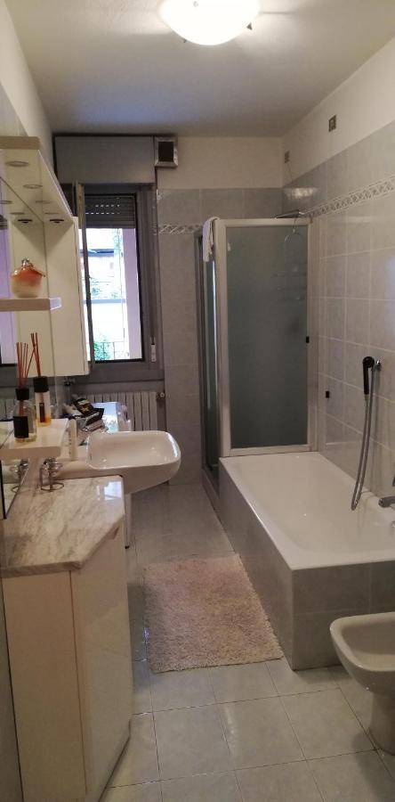 Casa Vacanze La Mela Monza Buitenkant foto